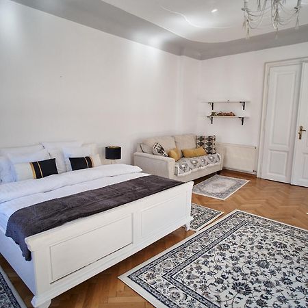 Crown Jewels Centre Sibiu Apartment Exterior photo